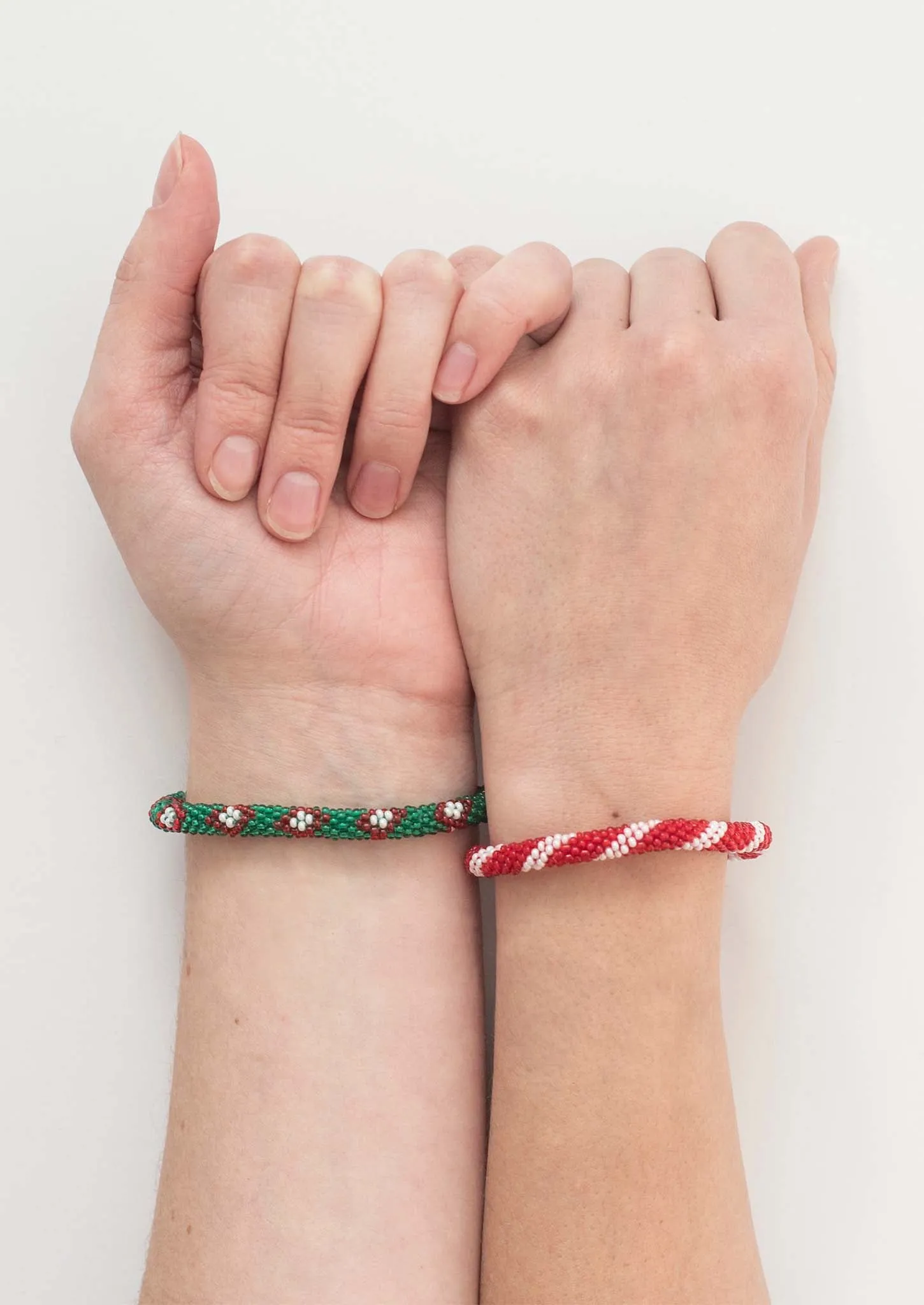 Roll-On® Friendship Bracelets <br> Mistletoe